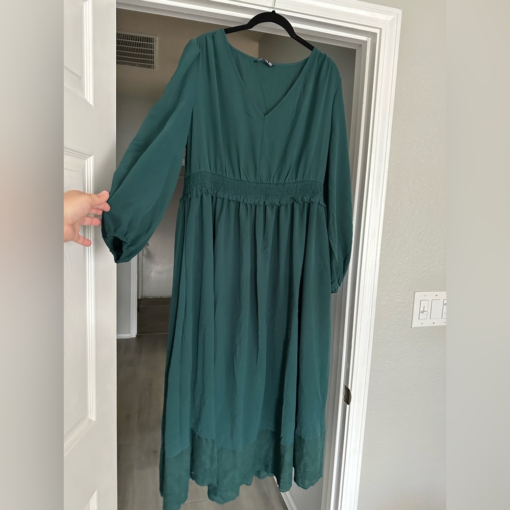 Never Worn - Bloomchic - 1X - Green lantern sleeve dress with pockets